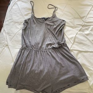 American eagle black&white stripe romper